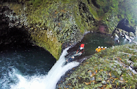 Canyoning-rivière-des-roches